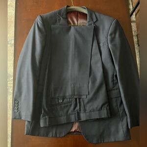 Fellini Uomo Men’s Suit Jacket and Pants